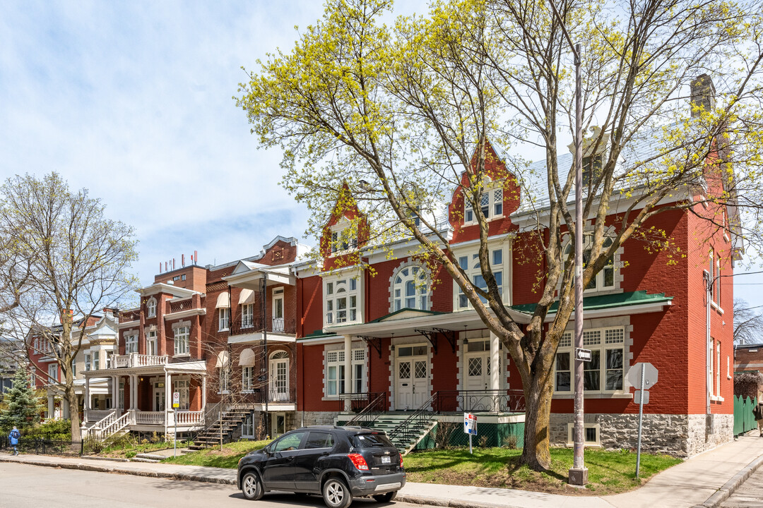 1019 Des Érables Av in Québec, QC - Building Photo