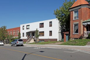 106 Old Kingston Rd Apartments