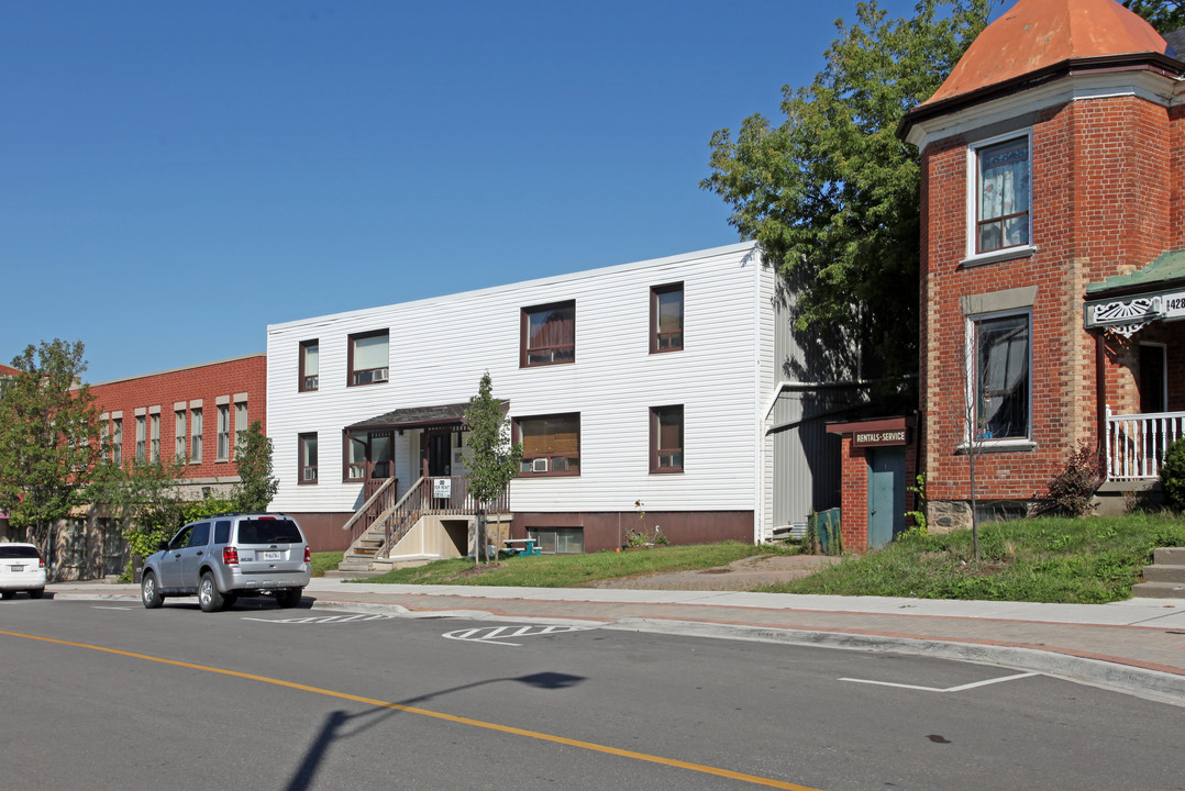 106 Old Kingston Rd in Ajax, ON - Building Photo