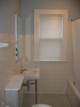 2476 N 66th St in Wauwatosa, WI - Building Photo - Building Photo