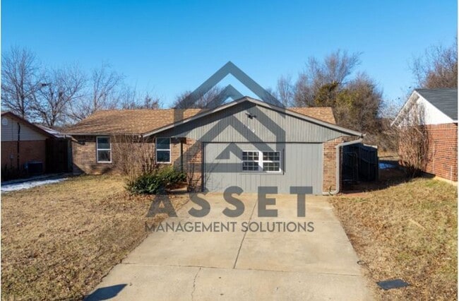 property at 709 Briarwood Dr