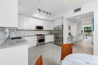 41 N Shore Dr in Miami Beach, FL - Building Photo - Building Photo