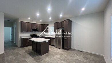3917 Boyle Ct in Sacramento, CA - Building Photo - Building Photo