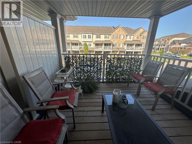 property at 7 Hiscott Dr