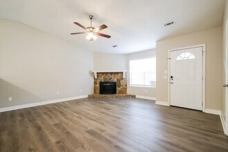 5175 Sugar Crest Dr in Sugar Hill, GA - Building Photo - Building Photo