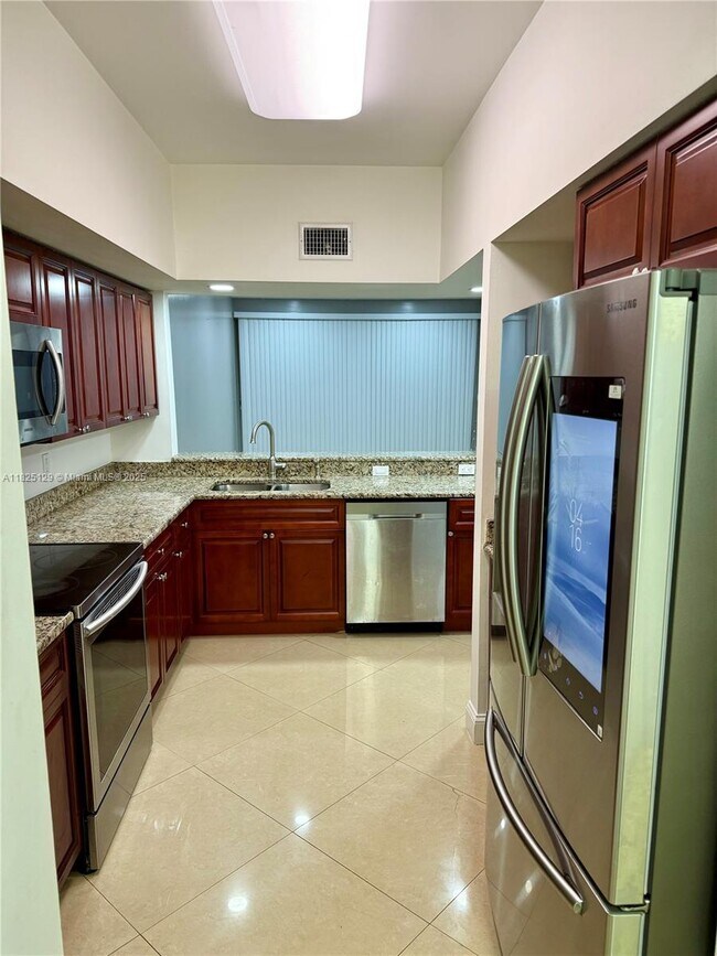 2818 NW 24th St in Coral Springs, FL - Foto de edificio - Building Photo