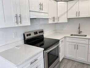 4901 NE 26th Ave in Fort Lauderdale, FL - Building Photo - Building Photo