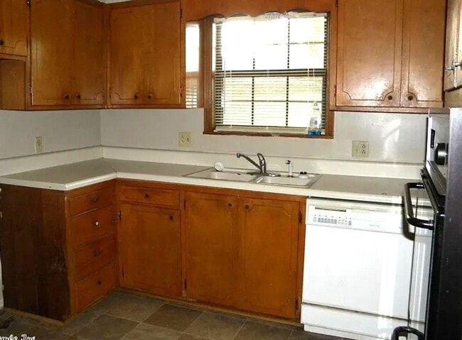 106 Chrisp Ave in Searcy, AR - Building Photo - Building Photo