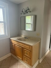 98 Alexander St, Unit 2 in Rochester, NY - Building Photo - Building Photo