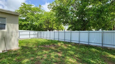 841 N 69th Terrace in Hollywood, FL - Building Photo - Building Photo