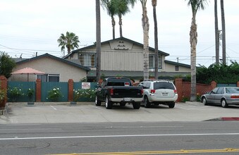 Wilson Street Apartments in Costa Mesa, CA - Building Photo - Building Photo