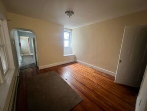 256 Cummings Ave in Trenton, NJ - Building Photo - Building Photo