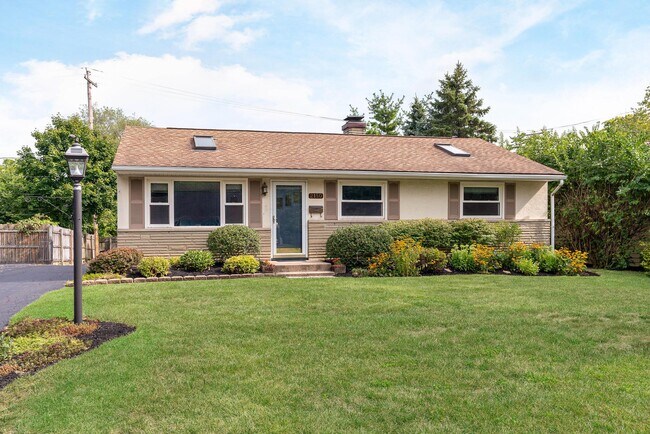 property at 2150 Edgevale Rd