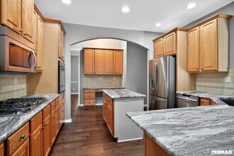 838 Valley Dr in Canton, GA - Building Photo - Building Photo