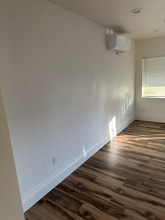 4705 16th Ave in Sacramento, CA - Foto de edificio - Building Photo