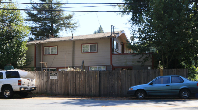 14615 River Rd in Guerneville, CA - Building Photo - Building Photo