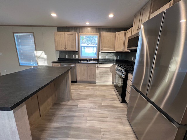 23448 Winifred Ave in Warren, MI - Building Photo - Building Photo