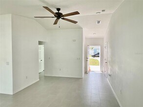 270 Hyacinth Ct in Poinciana, FL - Building Photo - Building Photo