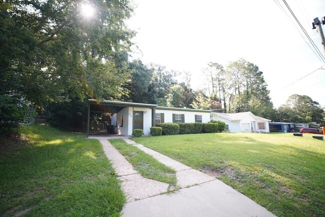 property at 1015 Joe Louis St