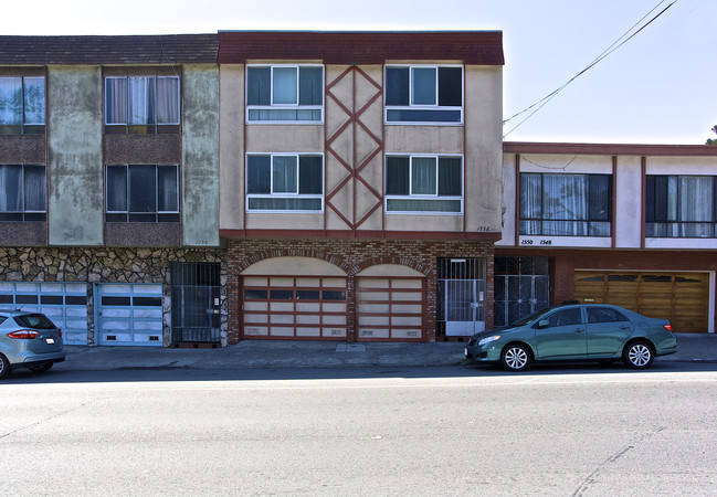 1552 Geneva Ave in San Francisco, CA - Foto de edificio - Building Photo