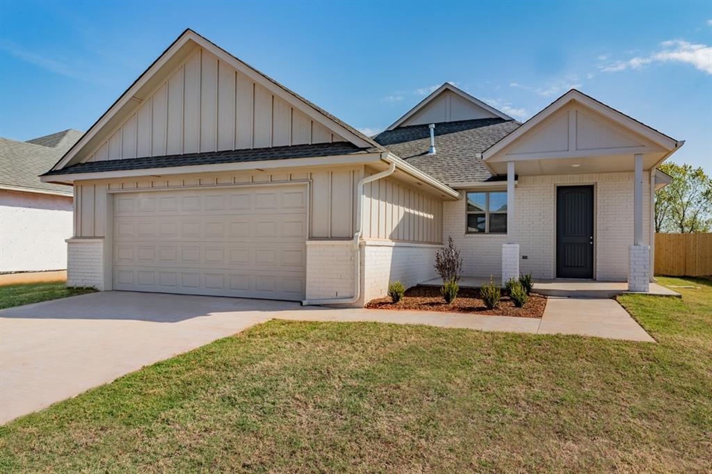 17624 MacArthur Park Rd in Edmond, OK - Building Photo