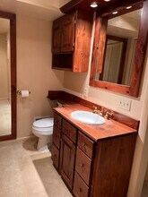 820 Bartsch Ln, Unit Floor 1 in Pittsburgh, PA - Foto de edificio - Building Photo