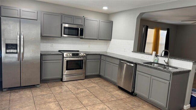 5605 Clyde Ln in Austin, TX - Building Photo - Building Photo