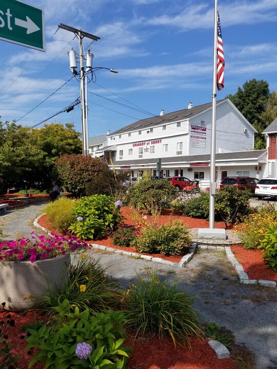 16 Manning St in Derry, NH - Building Photo