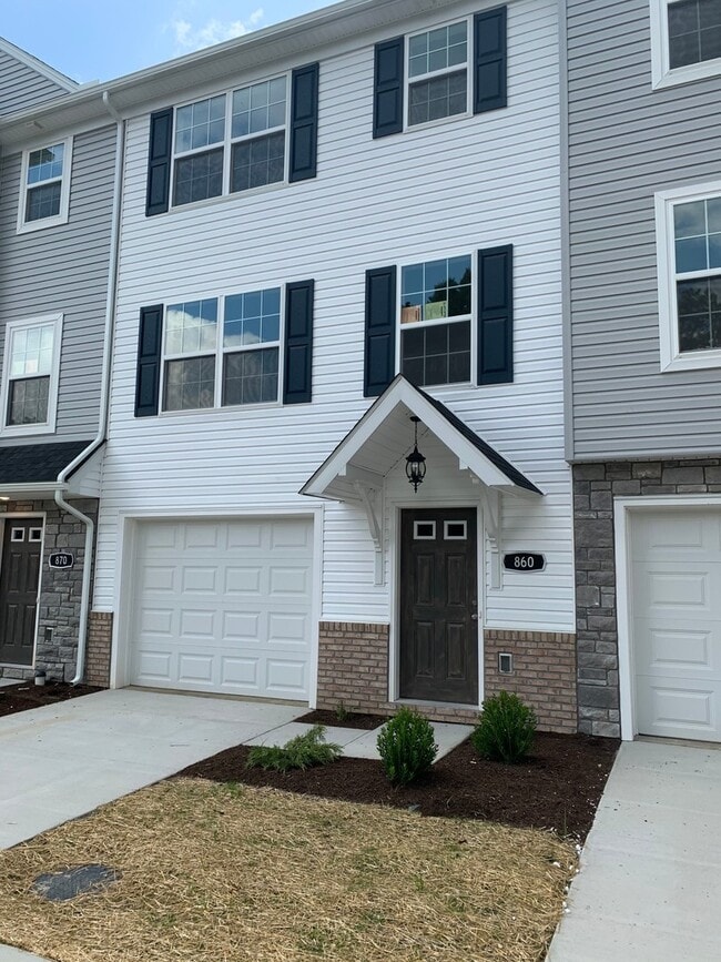 property at 810 Lantern Ct