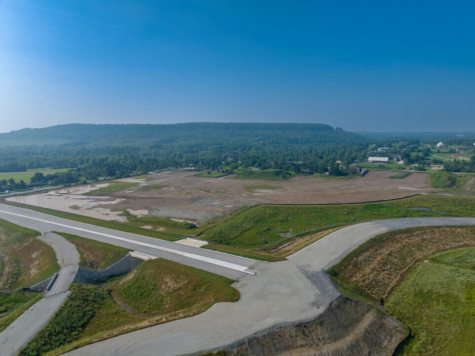 Milton Meadows North Subdivision in Milton, ON - Building Photo