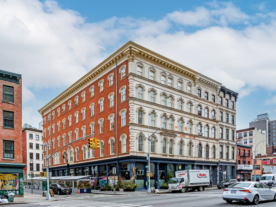 The Constable in New York, NY - Building Photo