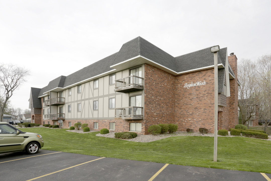 Brighton Woods in Dunlap, IL - Foto de edificio