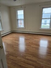 38 S 4th St in Newport, PA - Building Photo - Building Photo