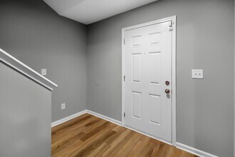 5629 Thompson Rd in Charlotte, NC - Building Photo - Building Photo