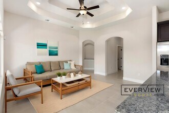 405 Park Cir in Hondo, TX - Building Photo - Building Photo