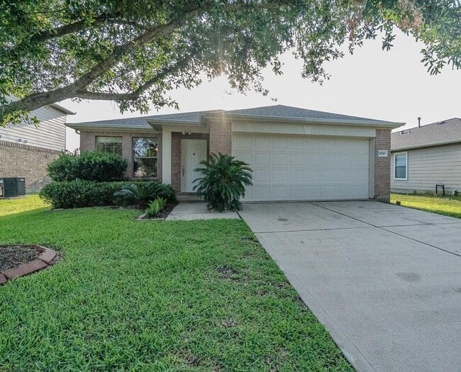 property at 2727 Roaring Oaks Ln