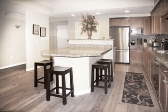 5 S 500 W, Unit 103 in Salt Lake City, UT - Building Photo - Building Photo