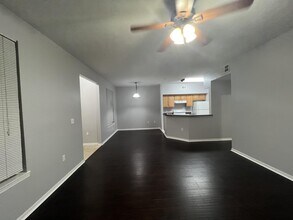 5975 Westgate Dr in Orlando, FL - Building Photo - Building Photo