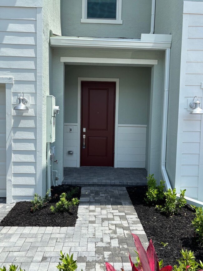 530 Rivergrass St in Port St. Lucie, FL - Building Photo - Building Photo