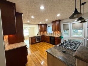 1028 Oakshade Dr in Gahanna, OH - Building Photo - Building Photo