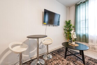 250 E 33rd St, Unit SI ID1323937P in New York, NY - Building Photo - Building Photo