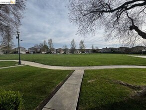 8224 Shay Cir in Stockton, CA - Building Photo - Building Photo