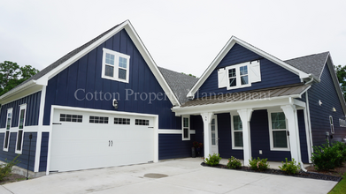 56 Meon Ln in Hampstead, NC - Building Photo - Building Photo