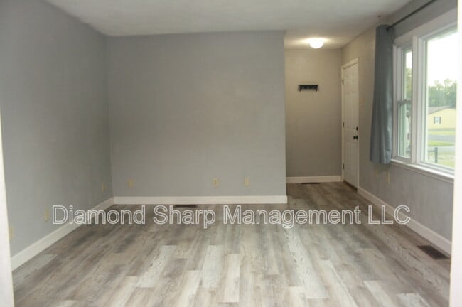 3411 Sheridan Ave