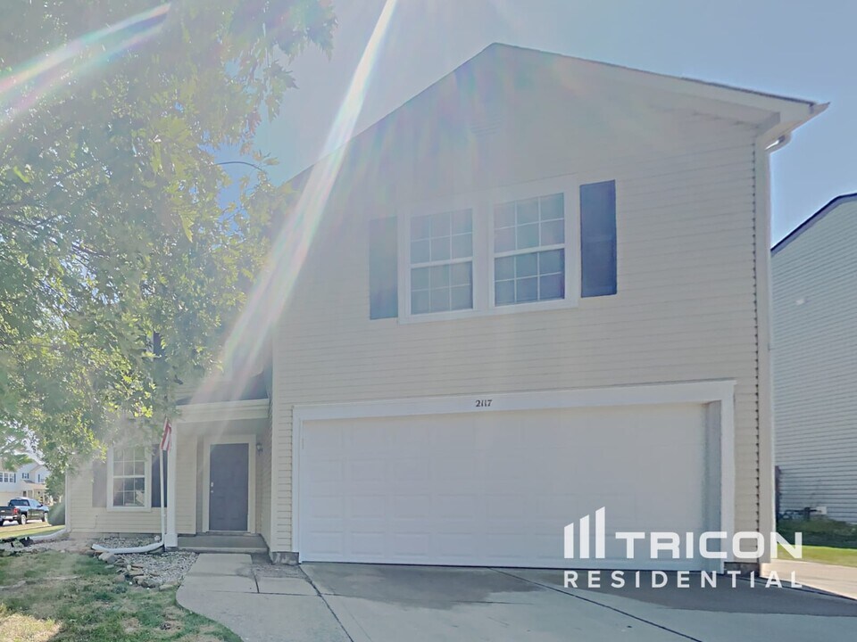 2117 Westmere Dr in Plainfield, IN - Building Photo
