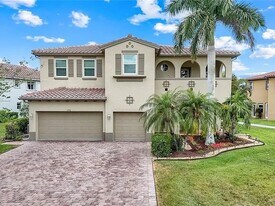 1776 Birdie Dr in Naples, FL - Building Photo
