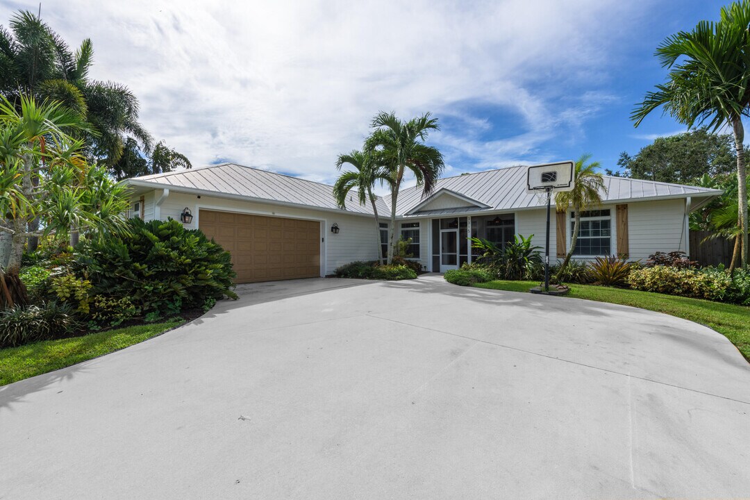 3315 SE W Snow Rd in Port St. Lucie, FL - Building Photo