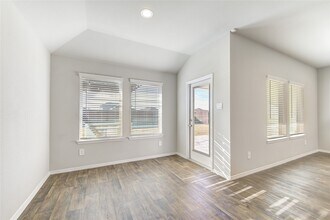 21335 Hendricks Holw Ln in Katy, TX - Foto de edificio - Building Photo