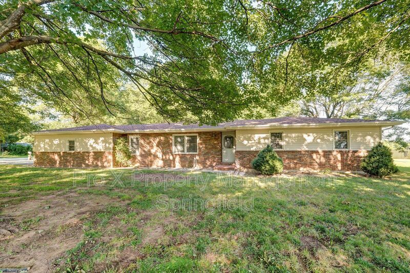 972 N Boston Ln in Republic, MO - Building Photo