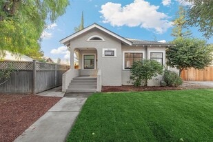 7831 Eigleberry St in Gilroy, CA - Building Photo